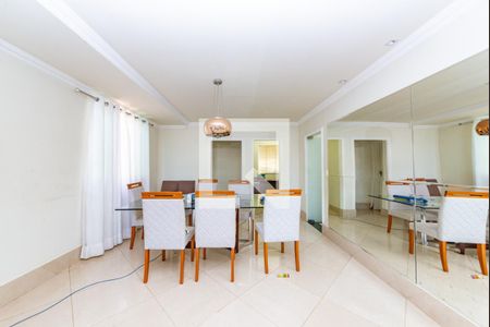 Sala 2 de casa à venda com 4 quartos, 343m² em Cabral, Contagem