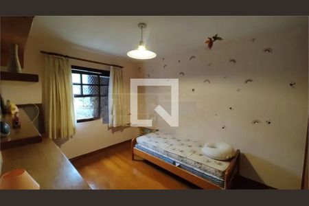 Casa à venda com 4 quartos, 211m² em Jardim Guarapiranga, São Paulo