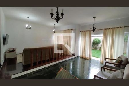 Casa à venda com 4 quartos, 211m² em Jardim Guarapiranga, São Paulo