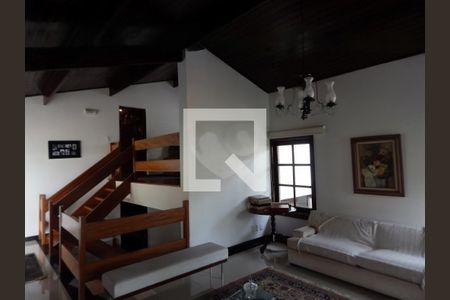 Casa à venda com 6 quartos, 450m² em Interlagos, São Paulo