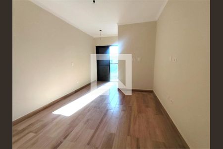 Casa à venda com 3 quartos, 125m² em São Lucas, São Paulo