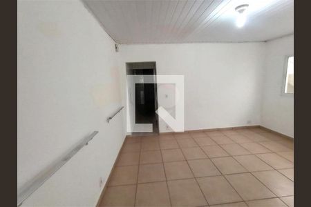 Casa à venda com 3 quartos, 124m² em Sítio Pinheirinho, São Paulo