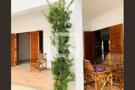 Casa à venda com 4 quartos, 600m² em Interlagos, São Paulo