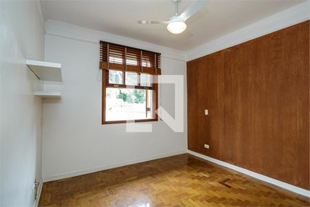 Casa à venda com 3 quartos, 323m² em Jardim Petropolis, São Paulo