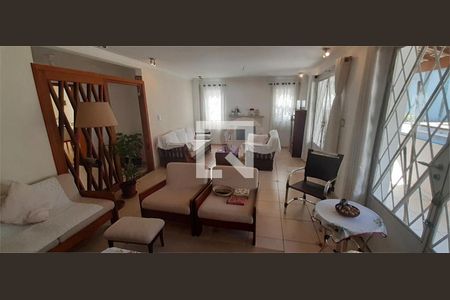 Casa à venda com 3 quartos, 334m² em Chácara Monte Alegre, São Paulo