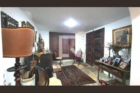 Casa à venda com 4 quartos, 433m² em Granja Julieta, São Paulo