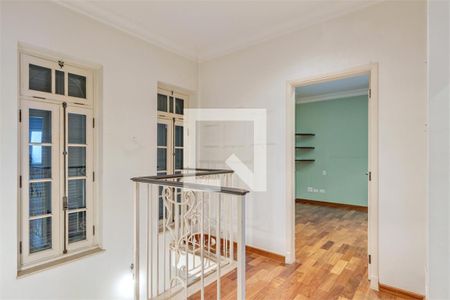 Casa à venda com 3 quartos, 261m² em Granja Julieta, São Paulo