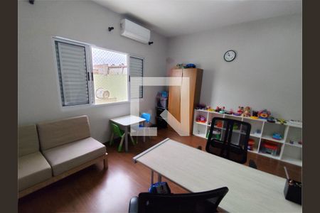 Casa à venda com 3 quartos, 225m² em Vila Feliz, São Paulo