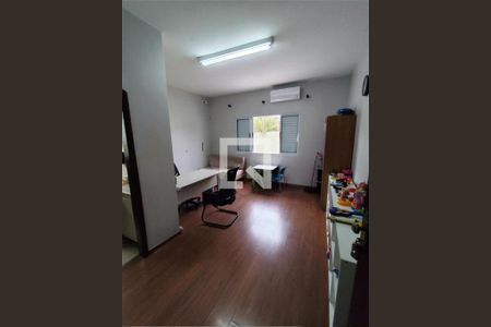 Casa à venda com 3 quartos, 225m² em Vila Feliz, São Paulo