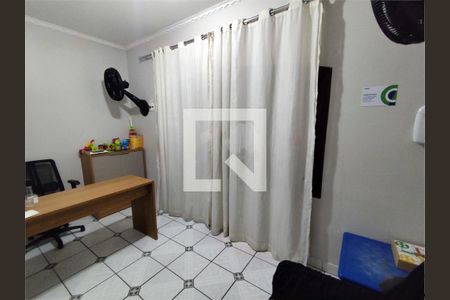 Casa à venda com 3 quartos, 225m² em Vila Feliz, São Paulo