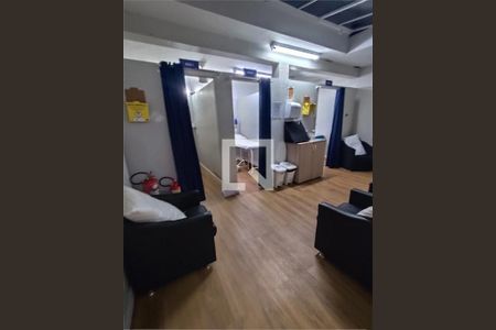 Casa à venda com 3 quartos, 225m² em Vila Feliz, São Paulo