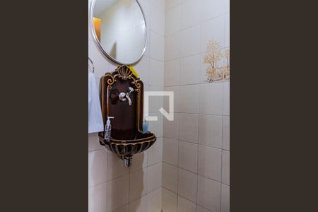 Lavabo de casa à venda com 4 quartos, 300m² em Caiçara-adelaide, Belo Horizonte