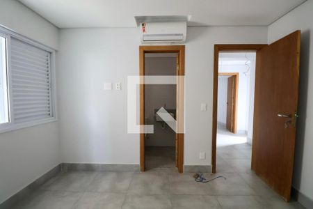 Suíte 1 de apartamento para alugar com 3 quartos, 145m² em Jardim Las Palmas, Guarujá