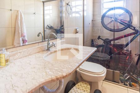 Banheiro de apartamento à venda com 2 quartos, 63m² em Vila Apiai, Santo André