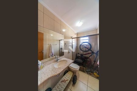 Banheiro de apartamento à venda com 2 quartos, 63m² em Vila Apiai, Santo André