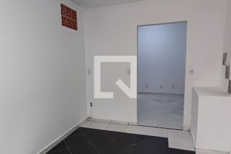 Quarto de kitnet/studio para alugar com 1 quarto, 60m² em Tanque, Rio de Janeiro