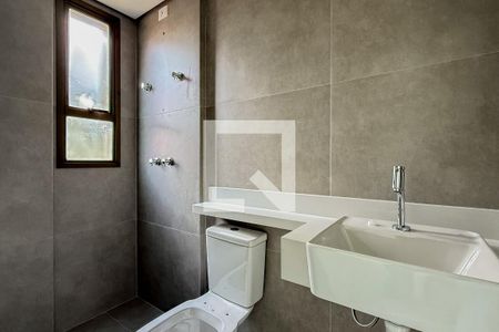 Banheiro da Suíte de apartamento à venda com 2 quartos, 68m² em Carmo, Belo Horizonte