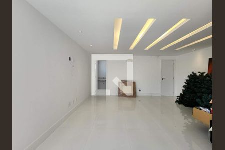 Casa à venda com 2 quartos, 300m² em Recreio dos Bandeirantes, Rio de Janeiro