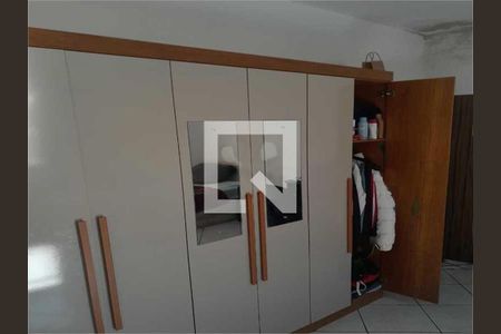 Casa à venda com 2 quartos, 210m² em Utinga, Santo André