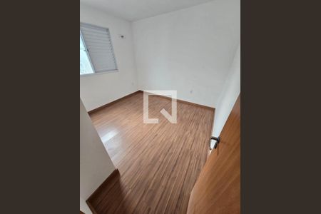 Quarto de apartamento à venda com 2 quartos, 41m² em Jardim Esmeraldina, Campinas