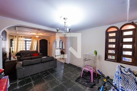 Sala de casa para alugar com 4 quartos, 280m² em Parque Paineiras, São Paulo