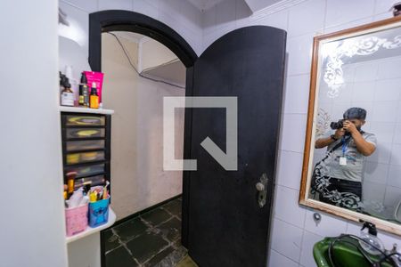 Lavabo de casa para alugar com 4 quartos, 280m² em Parque Paineiras, São Paulo