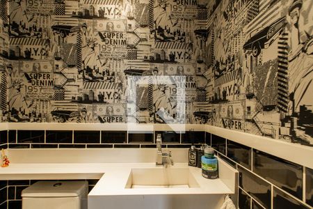 Lavabo de casa de condomínio à venda com 3 quartos, 100m² em Jardim Danfer, São Paulo