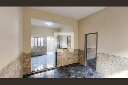 Sala de casa para alugar com 2 quartos, 300m² em Centro, Mesquita