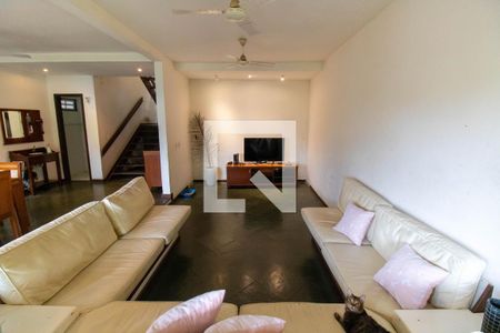 Sala de casa à venda com 5 quartos, 163m² em Vila Progresso, Niterói