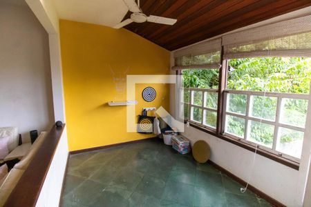 Sala de casa à venda com 5 quartos, 163m² em Vila Progresso, Niterói
