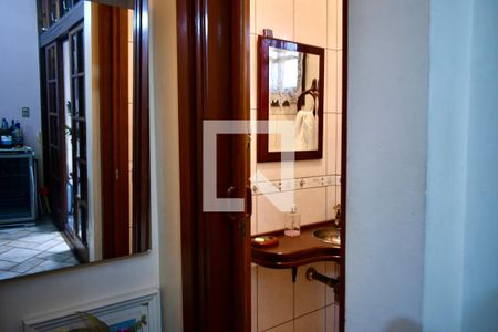 Lavabo 2 de casa para alugar com 3 quartos, 220m² em Chácara Inglesa, São Paulo