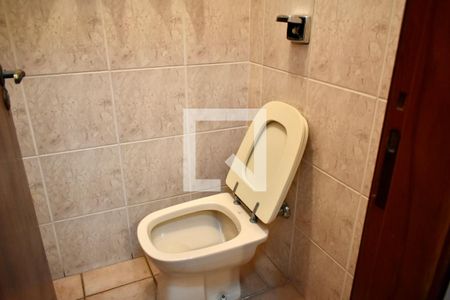 Lavabo 1 de casa para alugar com 3 quartos, 220m² em Chácara Inglesa, São Paulo