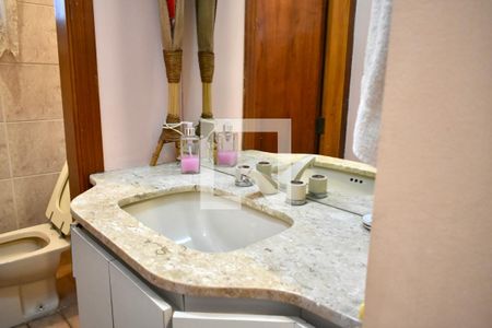Lavabo 1 de casa para alugar com 3 quartos, 220m² em Chácara Inglesa, São Paulo