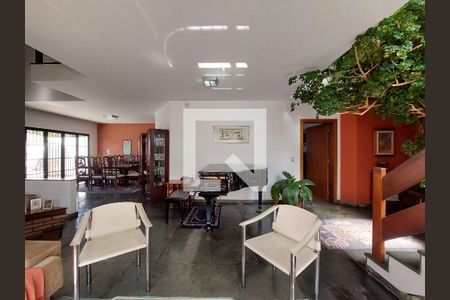 Sala de Estar de casa à venda com 3 quartos, 348m² em Jardim Santa Helena, São Paulo