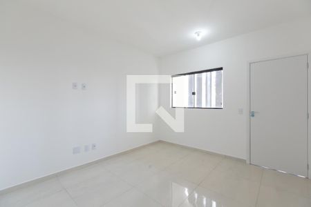Sala de casa de condomínio à venda com 2 quartos, 46m² em Vila Jacuí, São Paulo