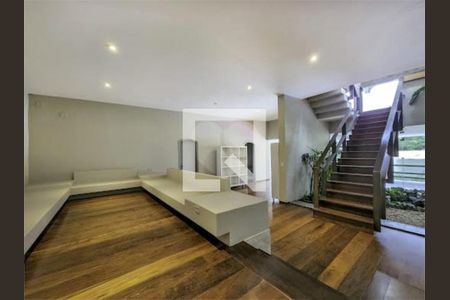 Casa à venda com 5 quartos, 900m² em Paineiras do Morumbi, São Paulo