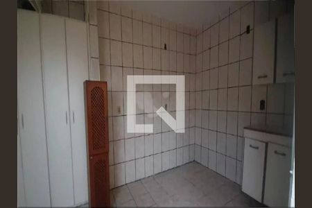 Casa à venda com 2 quartos, 150m² em Utinga, Santo André
