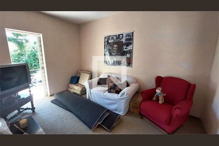 Casa à venda com 3 quartos, 185m² em Granja Julieta, São Paulo