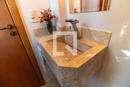 Lavabo de casa de condomínio à venda com 3 quartos, 296m² em Serra Grande, Niterói