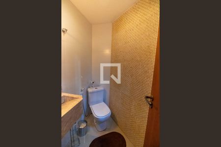 Lavabo de casa de condomínio à venda com 3 quartos, 296m² em Serra Grande, Niterói