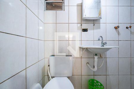 Banheiro da Suíte de casa para alugar com 1 quarto, 300m² em Parque Jabaquara, São Paulo