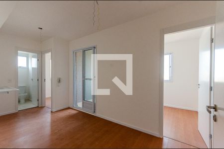 Sala de kitnet/studio para alugar com 2 quartos, 40m² em Chácara Inglesa, São Paulo