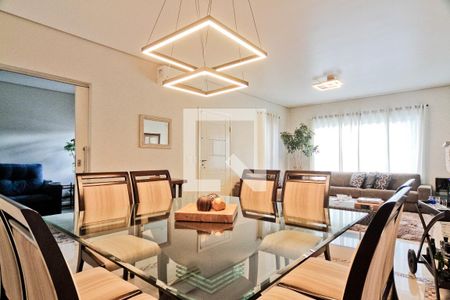 Sala de casa à venda com 4 quartos, 320m² em Vila Mariza Mazzei, São Paulo