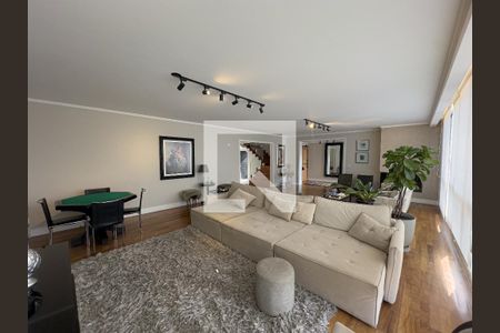 Sala de casa à venda com 4 quartos, 550m² em Lapa, São Paulo