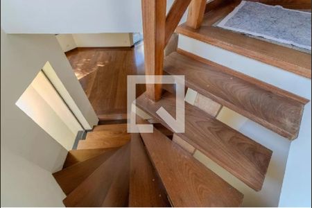 Escadas de casa de condomínio à venda com 4 quartos, 300m² em Morumbi, São Paulo