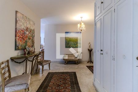 Hall de Entrada de apartamento para alugar com 3 quartos, 230m² em Higienópolis, São Paulo