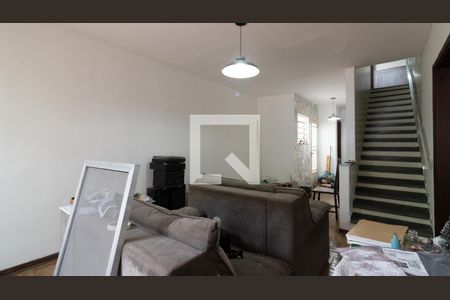 Sala de casa para alugar com 4 quartos, 210m² em Vila Londrina, São Paulo