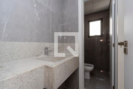 Banheiro da Suíte 1 de casa à venda com 3 quartos, 210m² em Planalto, Belo Horizonte