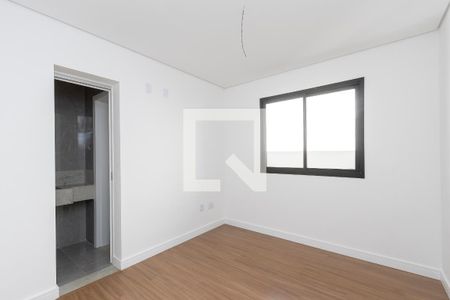 Suíte 2 de casa à venda com 3 quartos, 210m² em Planalto, Belo Horizonte