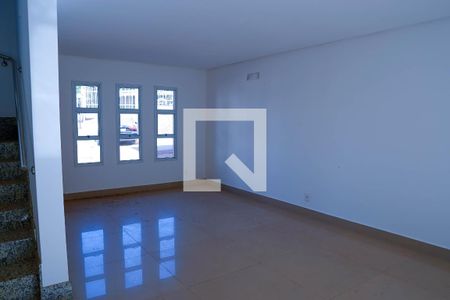 Sala de casa de condomínio para alugar com 3 quartos, 154m² em Vila Maria, Aparecida de Goiânia